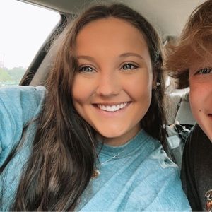 Meet your Posher, Madelyn